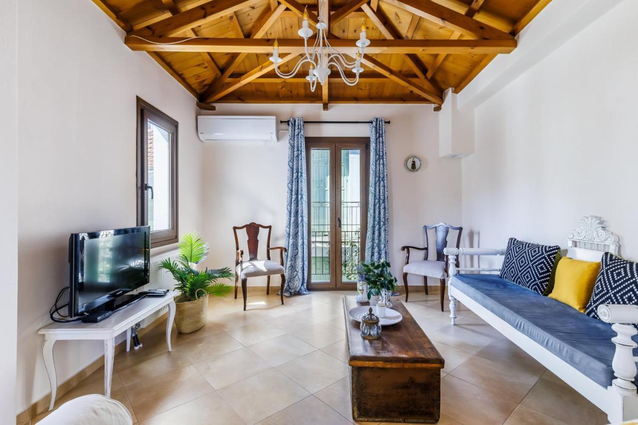 Petradi Town Apartment Skopelos Exterior foto